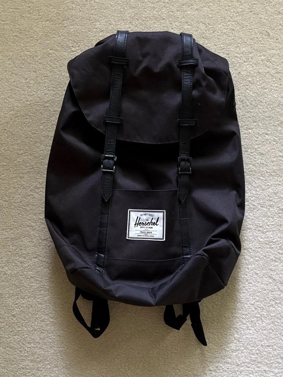 Herschel Unisex Retreat Classic 19.5L Backpack. main image 5